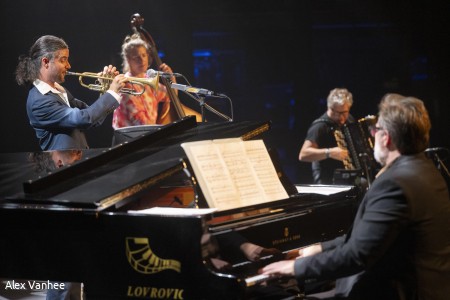 Bornem - Belgium - 01-10-2025   concert van Bord Du Nord in cultuurcentrum Ter Dilft in Bornem project van Sam Vloemans en accordeonist Gwen Cresens pianist Dominique Vantomme en bassiste Lara Rosseel photo: Alex Vanhee ANP / Hollandse Hoogte / Alex Vanhee