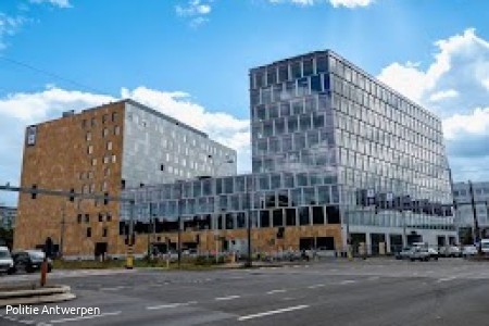 Politie mastergebouw Berchem